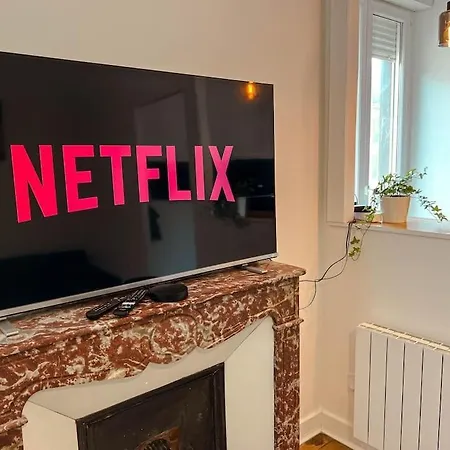 Le Spacieux Et Confortable à 15min De La Gare Appartement