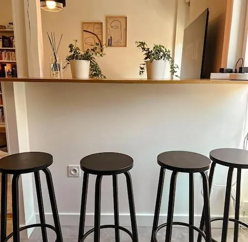 Le Spacieux Et Confortable A 15min De La Gare Валанс