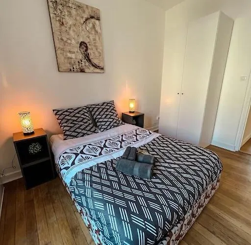 Le Spacieux Et Confortable à 15min De La Gare Apartamento *